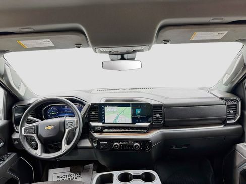 Used 2025 Chevrolet Silverado 2500 LT AWD/4WD image 29