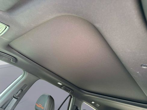 Certified 2025 Honda Pilot TrailSport image 33