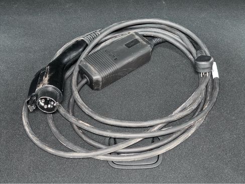 Used 2025 Chevrolet Blazer EV LT AWD/4WD image 6