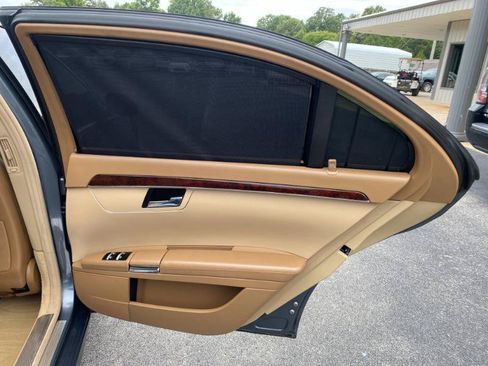 Used 2009 Mercedes-Benz S 550 4MATIC image 17
