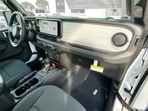 New 2026 Jeep Gladiator Sport image 31