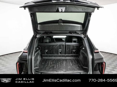 Used 2024 Cadillac Lyriq Sport AWD/4WD image 31