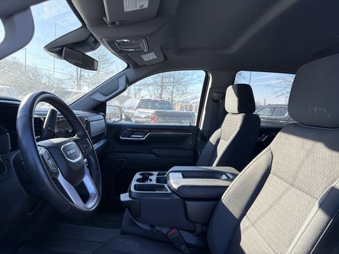Used 2024 GMC Sierra 1500 Elevation image 12