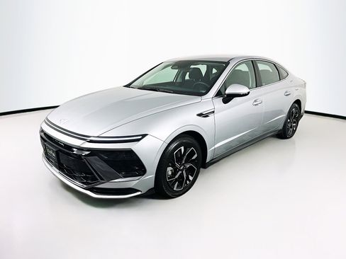 Used 2025 Hyundai Sonata SEL image 3