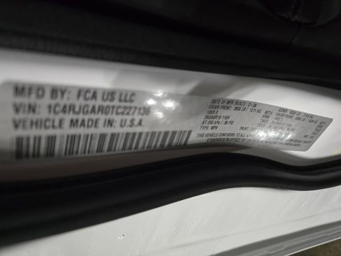 New 2026 Jeep Grand Cherokee Altitude image 33