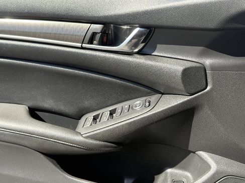 Used 2022 Honda Accord Sport image 19