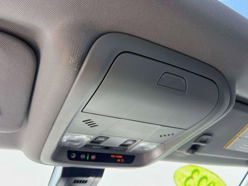 Used 2023 Chevrolet Equinox LT image 34