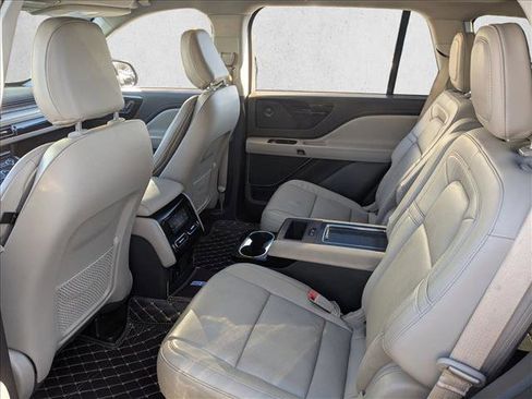 Used 2021 Lincoln Aviator Reserve w/ Equipment Group 201A image 18