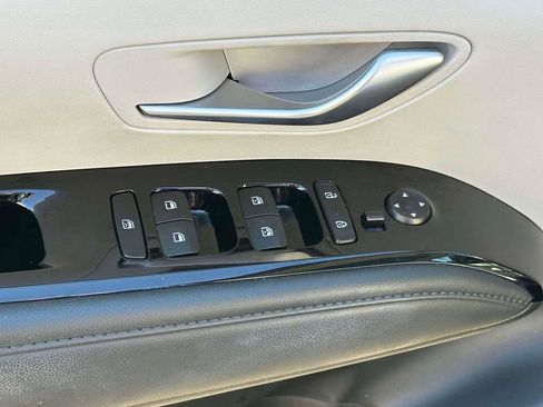 Used 2023 Hyundai Tucson Limited AWD/4WD image 16