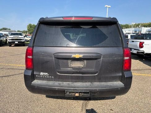 Used 2017 Chevrolet Suburban LT w/ Luxury Package AWD/4WD image 7