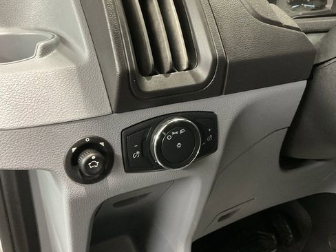 Used 2019 Ford Transit 150 XL image 8