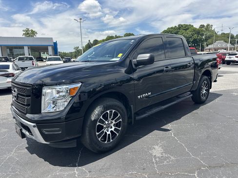 Used 2024 Nissan Titan SV w/ Accessory Utility Package AWD/4WD image 3