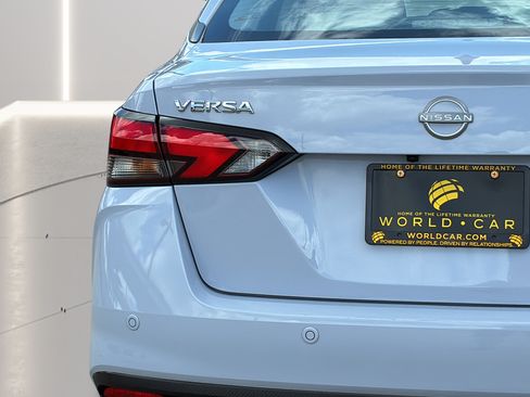 Used 2025 Nissan Versa SV FWD image 29
