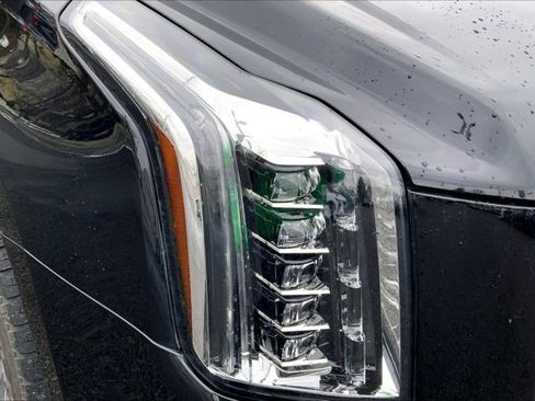 Used 2019 Cadillac Escalade Premium Luxury image 28