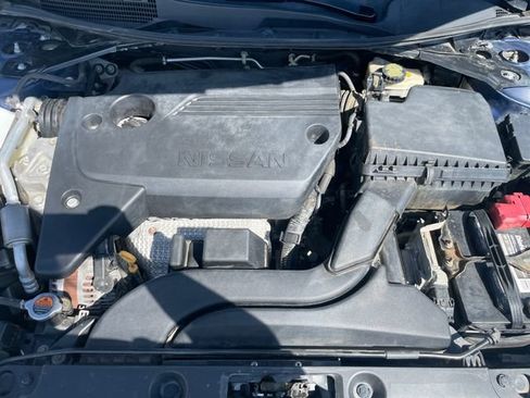 Used 2016 Nissan Altima 2.5 SR w/ LED Appearance Package FWD image 31