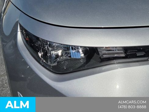 Used 2025 Kia Soul LX w/ LX Technology Package FWD image 23