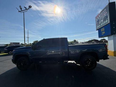 Used 2025 Chevrolet Silverado 2500 LT w/ Trail Boss Package AWD/4WD image 8