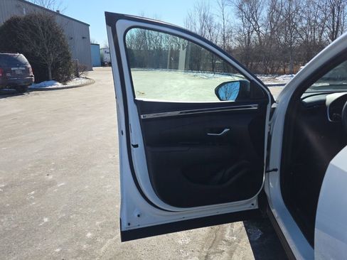 Used 2022 Hyundai Santa Cruz SEL image 11