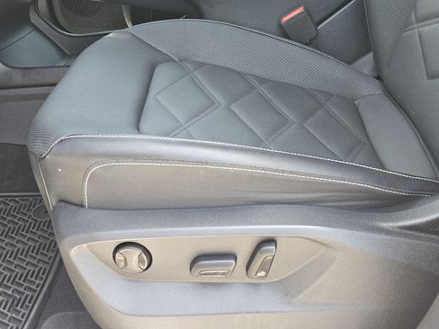 Used 2024 Volkswagen Atlas SE FWD image 24