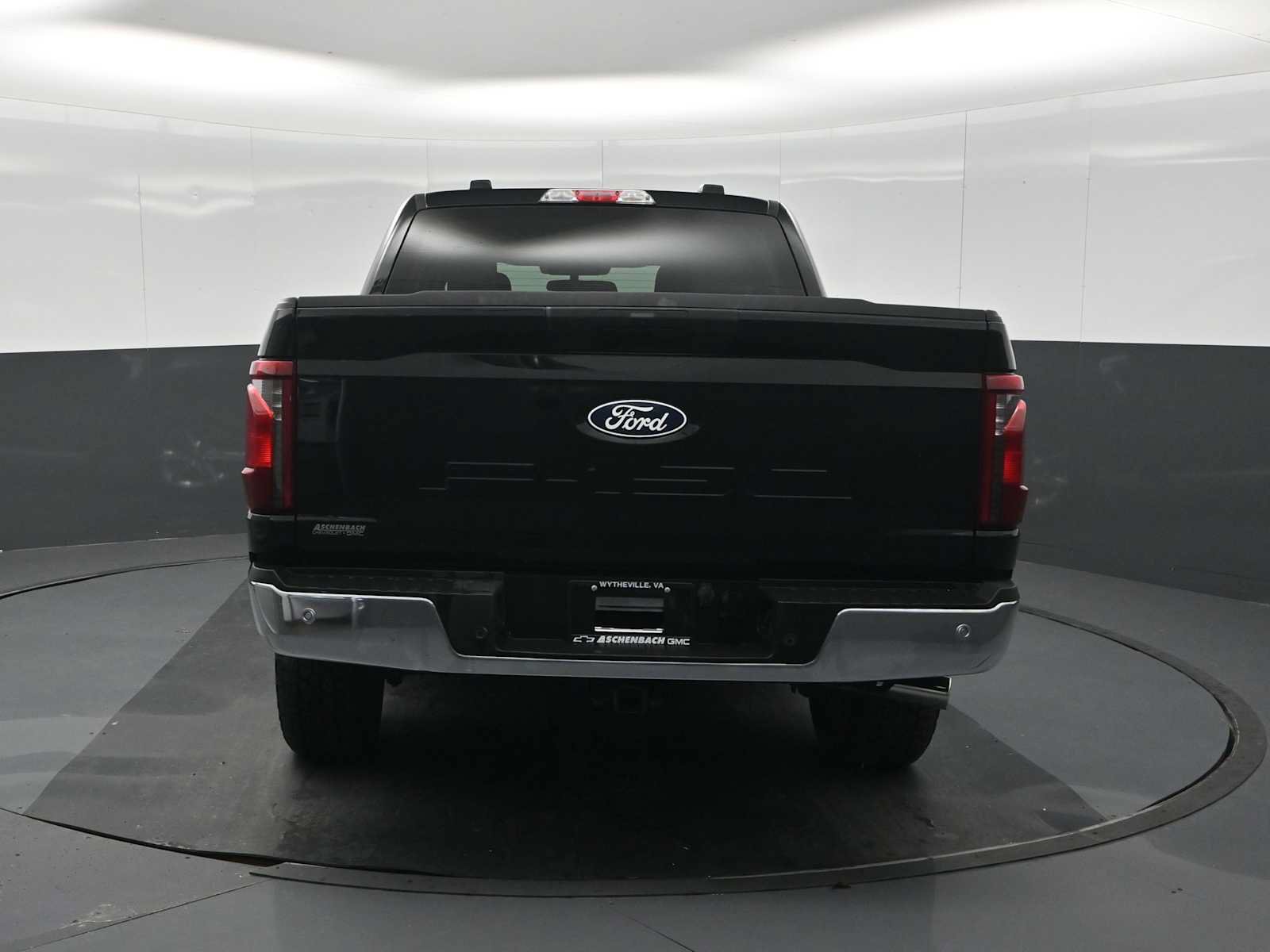 Used 2025 Ford F150 XLT w/ Equipment Group 301A Standard AWD/4WD image 8