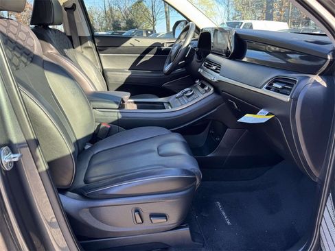 Used 2021 Hyundai Palisade Limited image 14