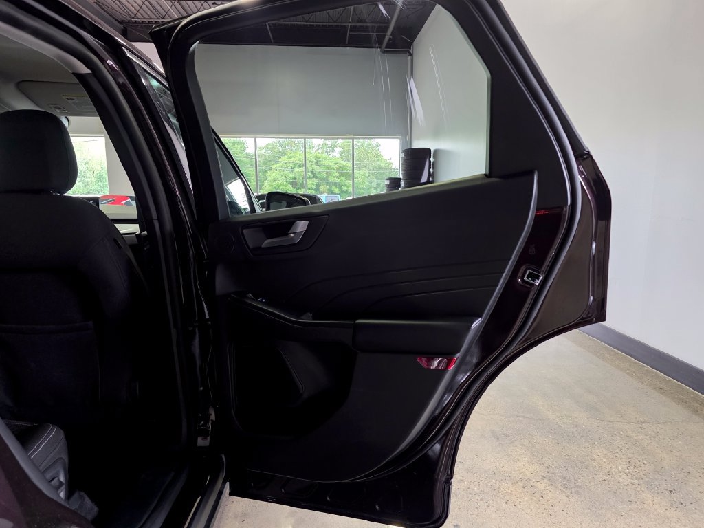 Used 2023 Ford Escape Active w/ Tech Pack #2 AWD/4WD image 24