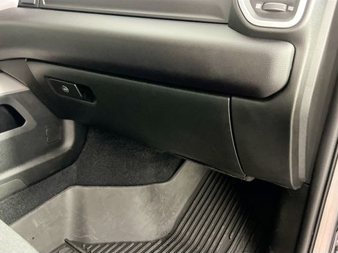 Used 2024 RAM 2500 Big Horn w/ Night Edition AWD/4WD image 35