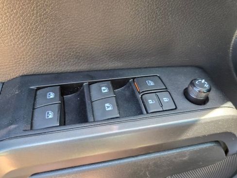 Used 2023 Toyota Tacoma TRD Off-Road w/ Technology Package image 32