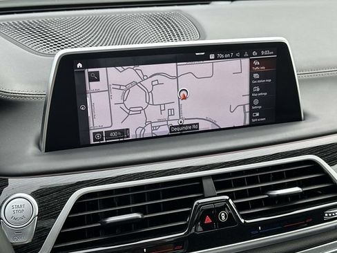 Used 2021 BMW 750i xDrive w/ Autobahn Package AWD/4WD image 34