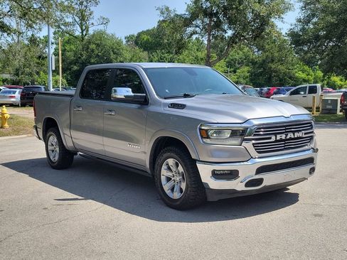 Used 2019 RAM 1500 Laramie RWD image 3