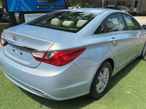 Used 2011 Hyundai Sonata GLS image 7