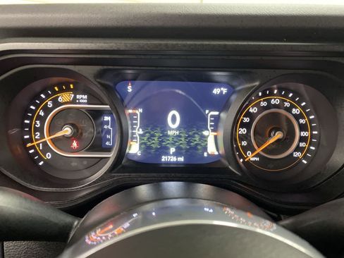 Used 2025 Jeep Wrangler Unlimited Sahara AWD/4WD image 27