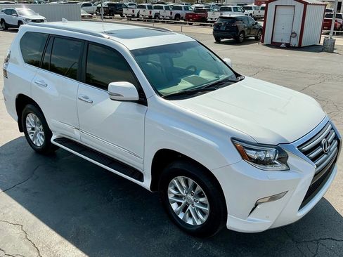 Used 2017 Lexus GX 460 Premium image 4