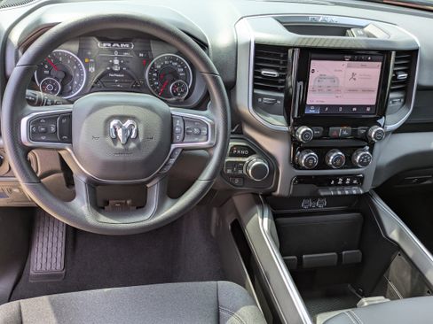 New 2026 RAM 1500 Express AWD/4WD image 12