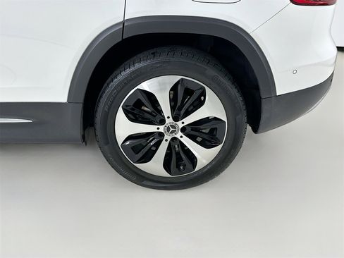 Certified 2025 Mercedes-Benz GLB 250 image 32