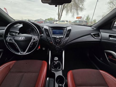 Used 2016 Hyundai Veloster Turbo R-Spec image 17