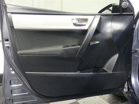 Used 2019 Toyota Corolla LE image 19