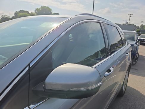 Used 2020 Ford Edge Titanium FWD image 9