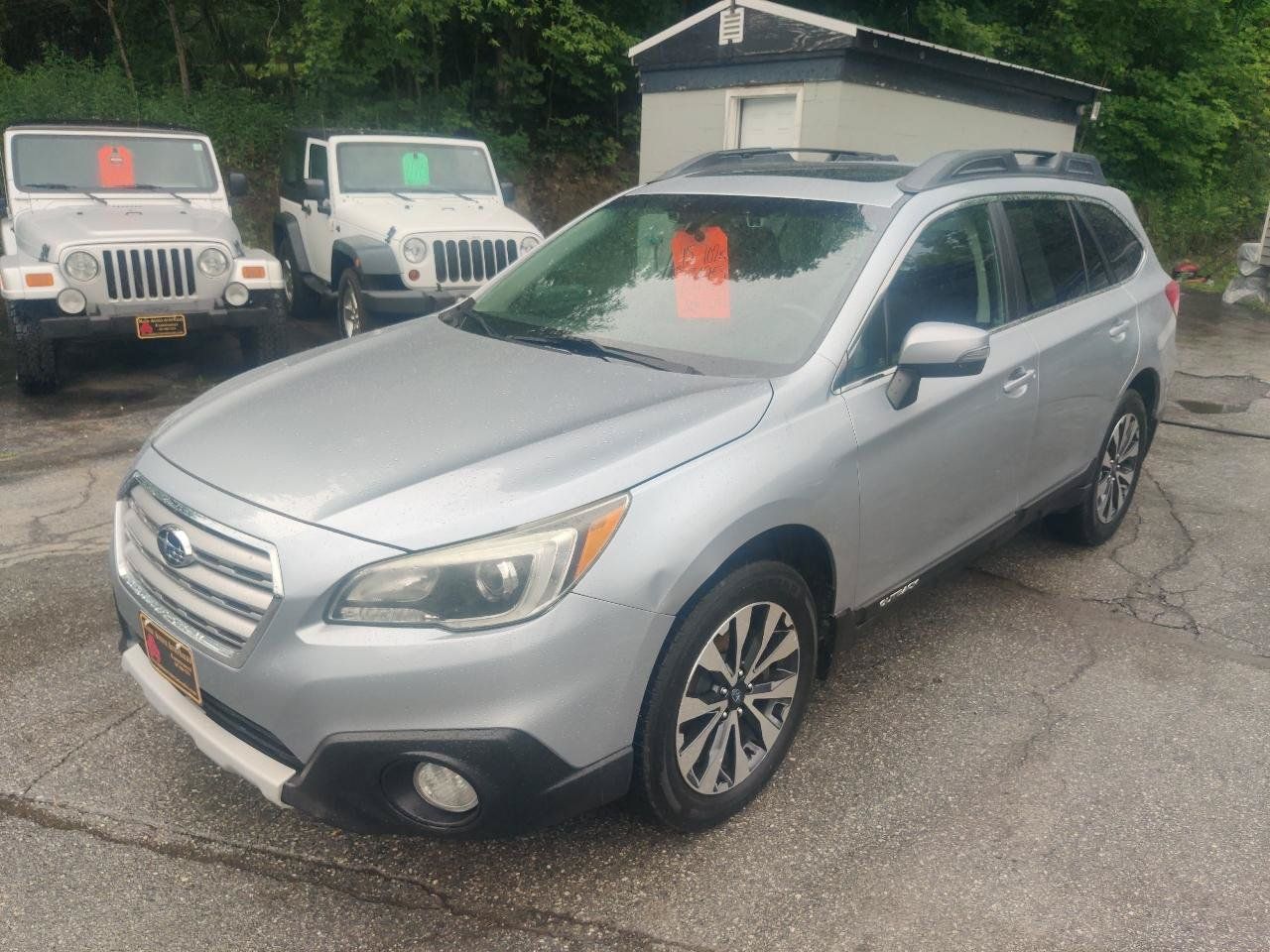 Used 2015 Subaru Outback 3.6R Limited AWD/4WD image 2