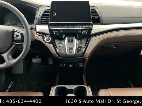 New 2026 Honda Odyssey Touring image 13