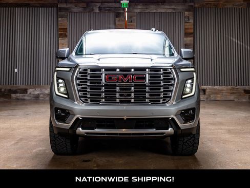 Used 2025 GMC Yukon Denali w/ Denali Reserve Package image 4