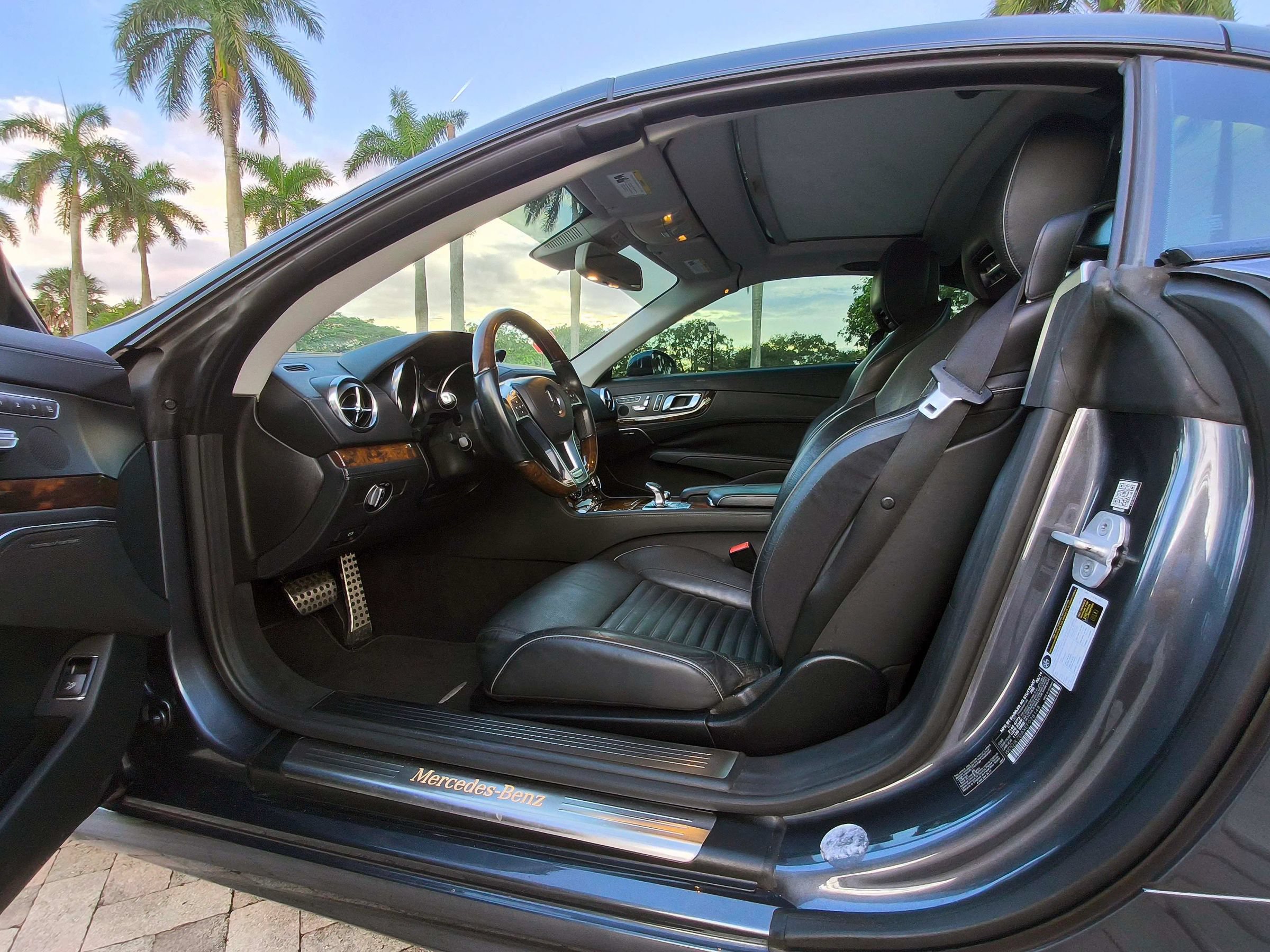 Used 2014 Mercedes-Benz SL 550 image 38