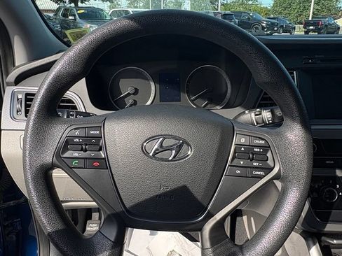 Used 2017 Hyundai Sonata SE FWD image 12