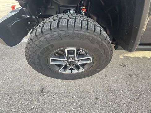 New 2025 Jeep Gladiator Mojave image 50