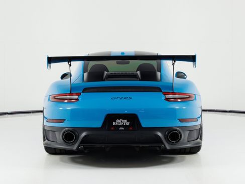 Used 2018 Porsche 911 GT2 RS RWD image 4