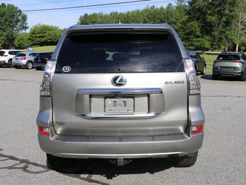 Used 2021 Lexus GX 460 Premium w/ Premium Package AWD/4WD image 4