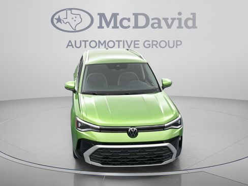 Used 2025 Volkswagen Taos SE FWD image 33
