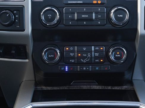 Used 2019 Ford F250 Lariat AWD/4WD image 21