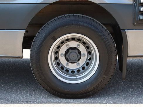 Used 2022 Mercedes-Benz Sprinter 4500 w/ Parking Package image 40