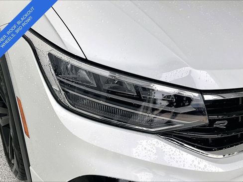 Used 2024 Volkswagen Tiguan SE R-Line FWD image 40